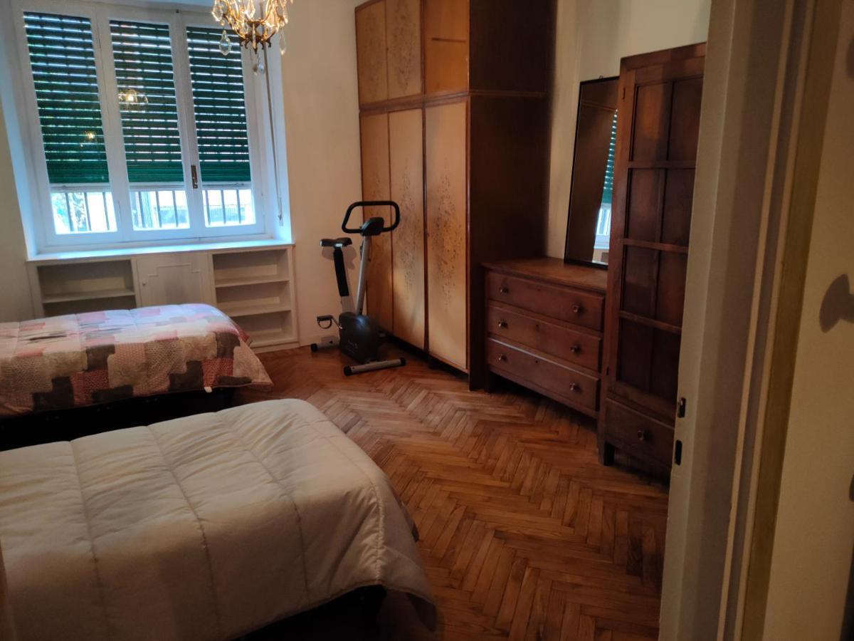 Casa - House Xavier Una Casa Famigliare , Dame Entra Solo Chi A Un Bel Cuore , Non'E Il L'Intero Alloggio Solo Stanze E Bagno Lägenhet Turin Exteriör bild